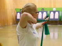 LM-Halle-2015-Jana-Rohde-Aufwaermen-Theraband