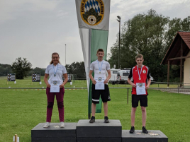 LM-Feld-2021-Siegerehrung-Rebecca