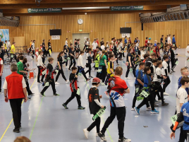 Pfeile holen bei der Bayerischen Meisterschaft Halle