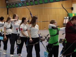 Alina und Sára bei der Landesmeisterschaft Halle