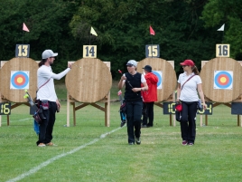 Finale-Compound-Pfeile-holen-LM-WA-2017