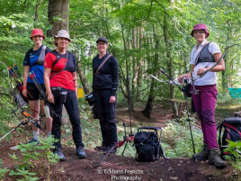 Gruppenbild mit Rebecca bei der Deutschen Meisterschaft Feldbogen