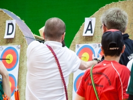 DM-Halle_2018_Tobias_Pfeile_ziehen