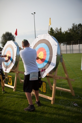 DM-WA-Hallbergmoos-2017-Pfeile-ziehen