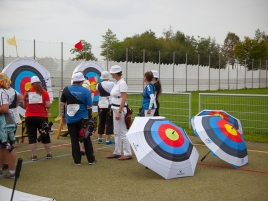 DM-WA-Hallbergmoos-2017-Pfeile-holen