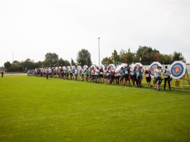 DM-WA-Hallbergmoos-2017-an-der-SCheibe