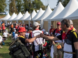 Fistbump Europameisterschaft Feldbogen