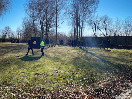 Fruehjahrsarbeitsdienst_2022_Scheiben_aufbauen