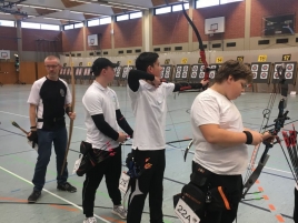 Ergoldinger-Nikolausturnier-2017-Erik_und_Jonas_Schiesslinie